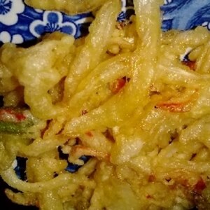 カラッと揚がるコツ！野菜のかき揚げ